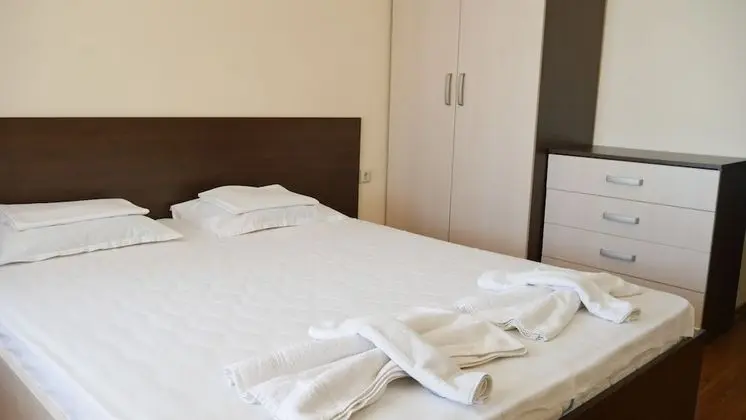 Easy 1-Bed Apartment 1st Line Sea View