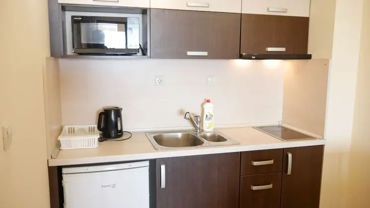 Easy 1-Bed Apartment 1st Line Sea View