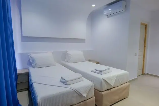 Tek Büyük veya İki Ayrı Yataklı Oda