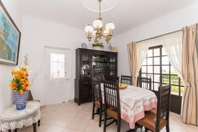 Villa, 4 Yatak Odası, Balkon