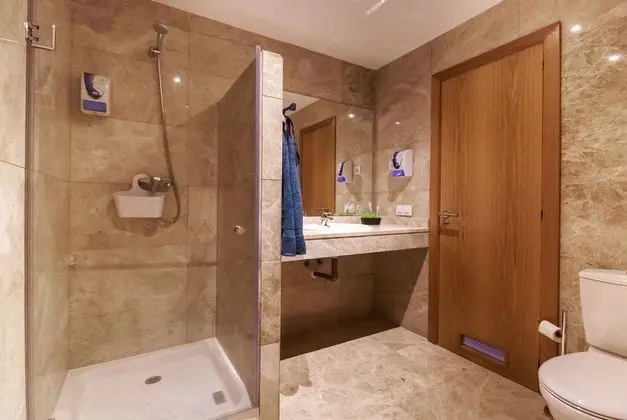 Comfort Oda, 3 Yatak Odası, Havuz Manzaralı