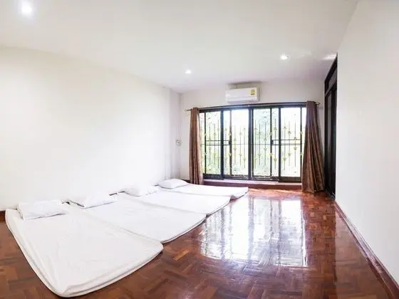 2 Bedrooms Villa