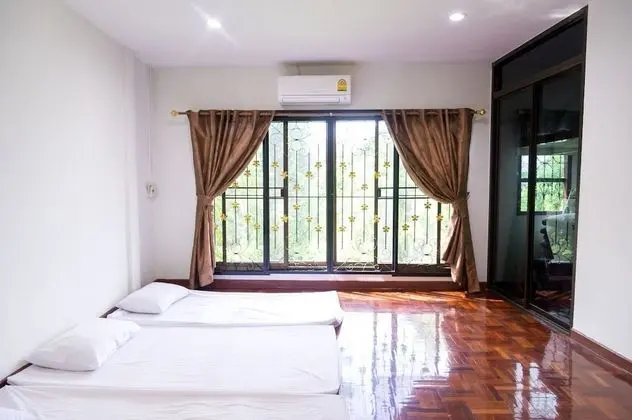 2 Bedrooms Villa