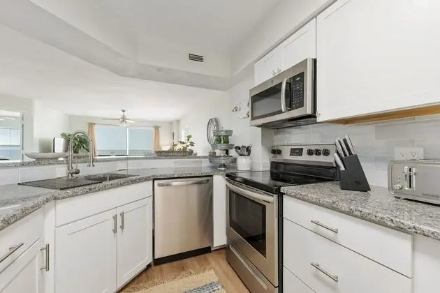Daire, Birden Çok Yatak, Balkon, Okyanus Manzaralı (Sea Winds 501 - Corner Breeze)