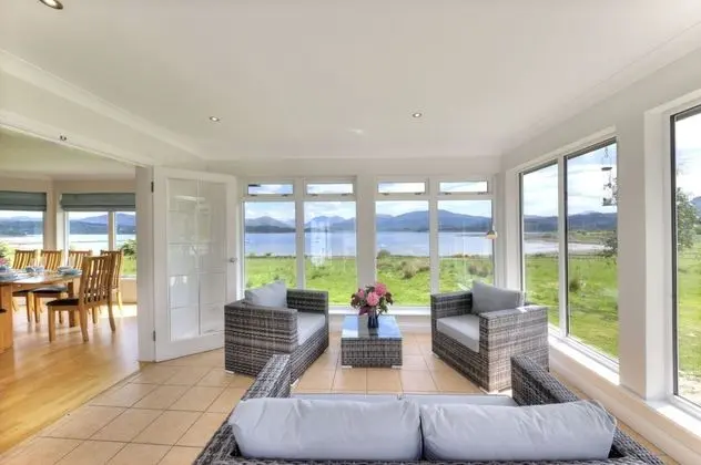 Kır Evi, 5 Yatak Odası, Deniz Manzaralı