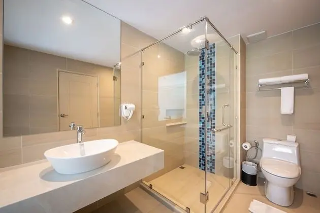 Deluxe Pool View Room