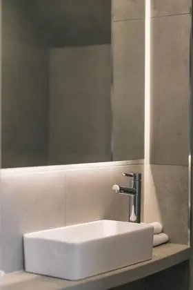 Luxury Lodge (Sleeps 4)
