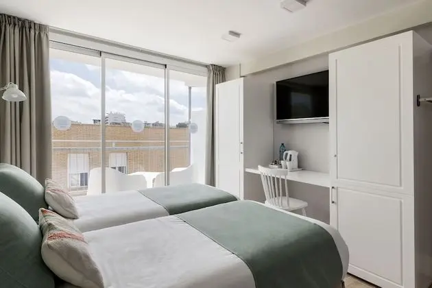 Tek Büyük Yataklı Oda, Balkon