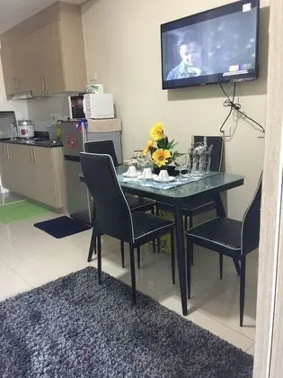 Apart Daire, Havuz Manzaralı