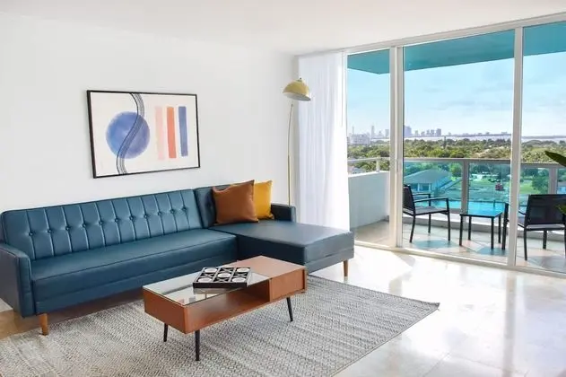 Deluxe Süit, 1 Yatak Odası, Balkon, Şehir Manzaralı