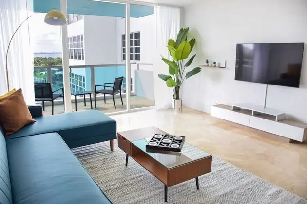 Deluxe Süit, 1 Yatak Odası, Balkon, Şehir Manzaralı