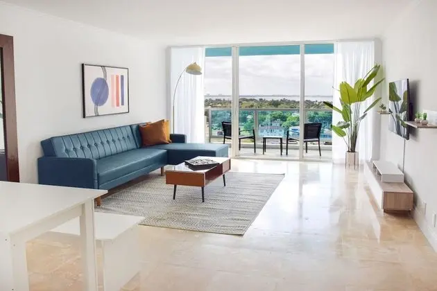 Deluxe Süit, 1 Yatak Odası, Balkon, Şehir Manzaralı