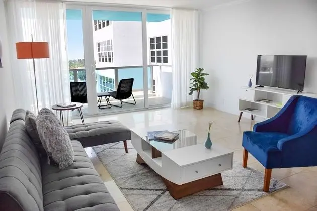 Deluxe Süit, 1 Yatak Odası, Balkon, Şehir Manzaralı