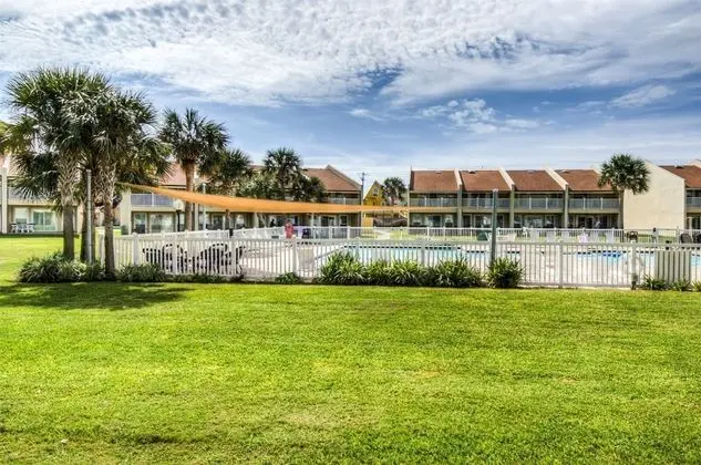 Daire (8 B, One Bedroom Condo)