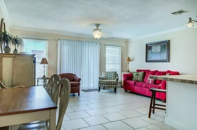 Daire (8 B, One Bedroom Condo)