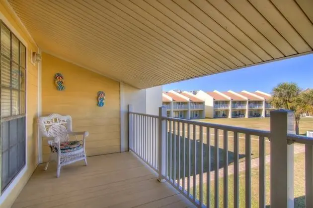 Ev (3 A, Three Bedroom Townhome)