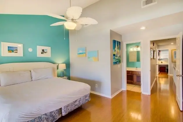 Ev (3 C, Three Bedroom Townhome)