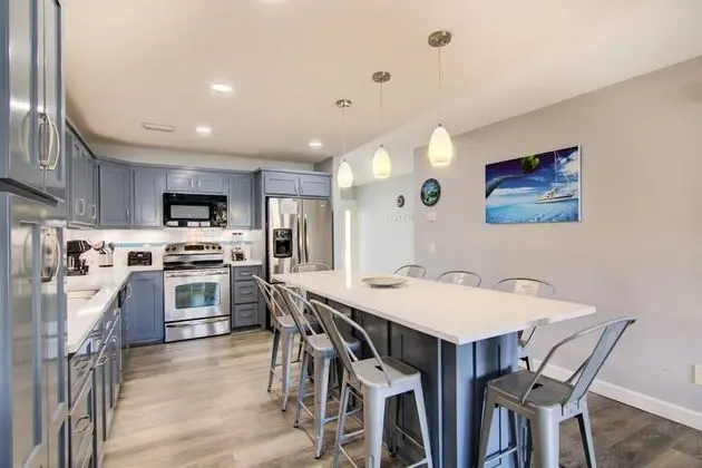 Ev (3 C, Three Bedroom Townhome)