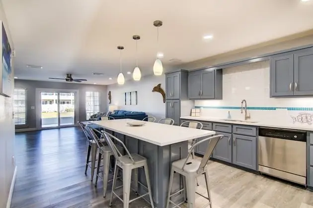 Ev (3 C, Three Bedroom Townhome)