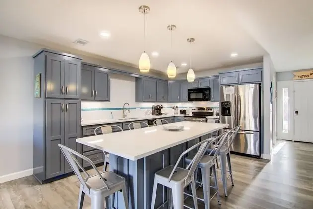 Ev (3 C, Three Bedroom Townhome)