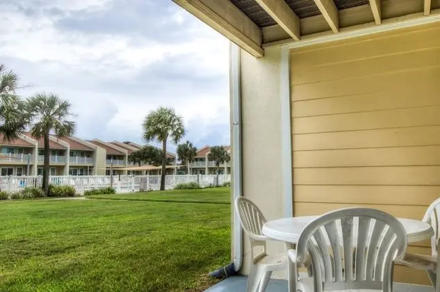 Ev (3 C, Three Bedroom Townhome)