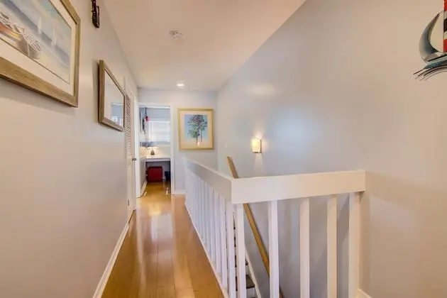 Ev (3 C, Three Bedroom Townhome)