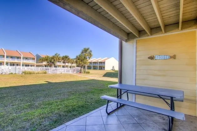 Ev (3 C, Three Bedroom Townhome)