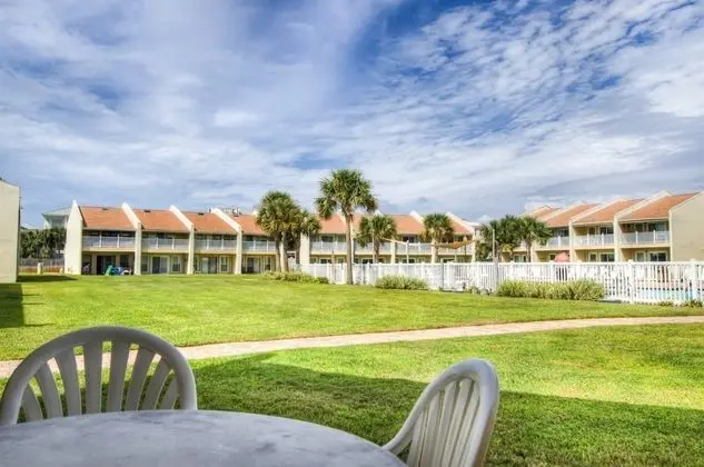 Ev (4 C, Two Bedroom Townhome)
