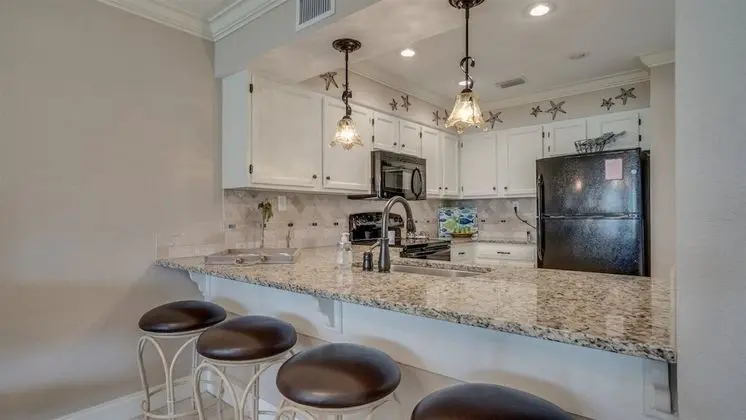 Ev (4 C, Two Bedroom Townhome)