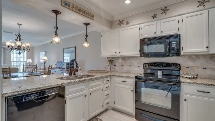 Ev (4 C, Two Bedroom Townhome)