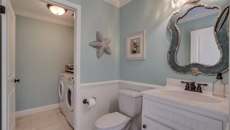 Ev (4 C, Two Bedroom Townhome)