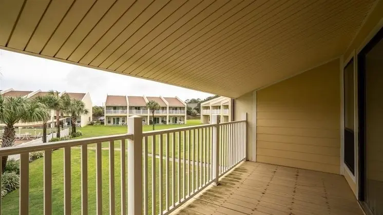 Ev (4 C, Two Bedroom Townhome)