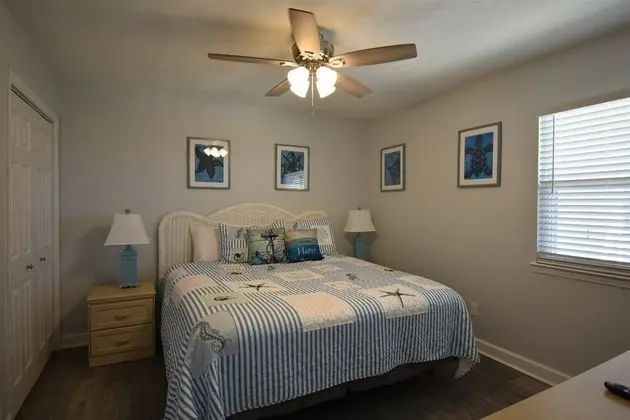 Daire (6 H Two bedroom loft condo)