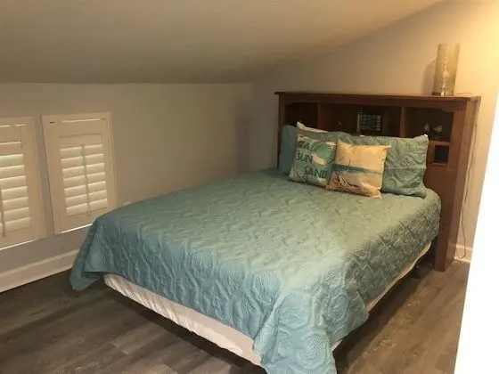 Daire (6 H Two bedroom loft condo)