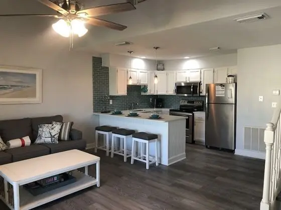 Daire (6 H Two bedroom loft condo)
