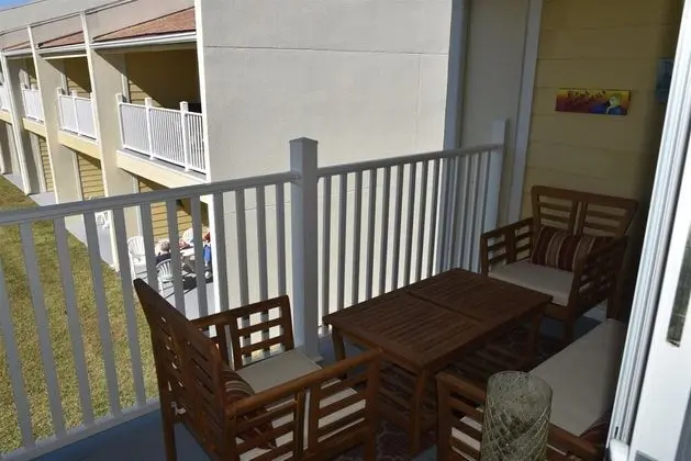 Daire (6 H Two bedroom loft condo)