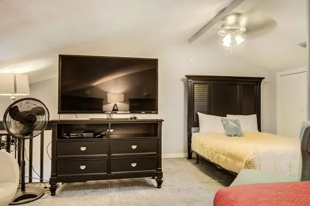 Daire (7 E Two Bedroom Condo)