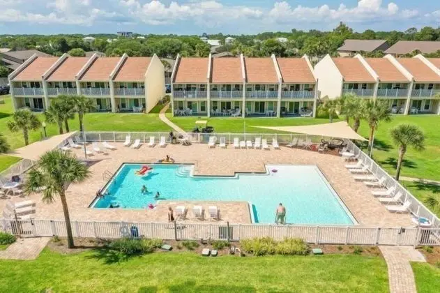 Daire (8 H Two Bedroom Condo)