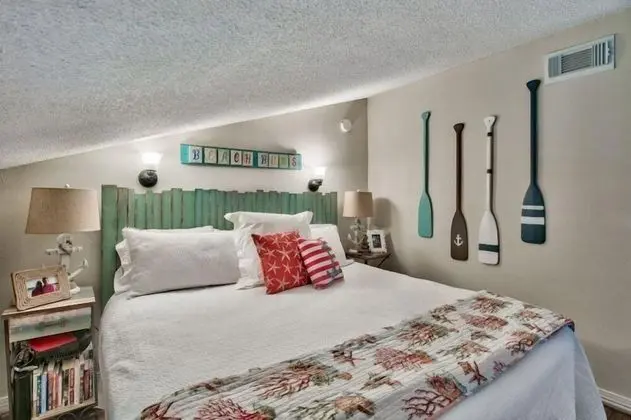 Daire (8 H Two Bedroom Condo)