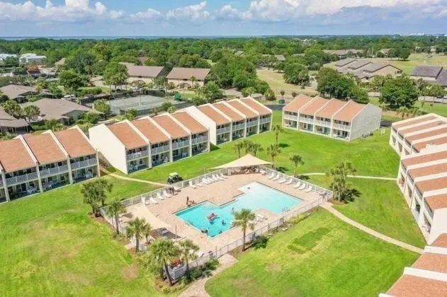 Daire (8 H Two Bedroom Condo)