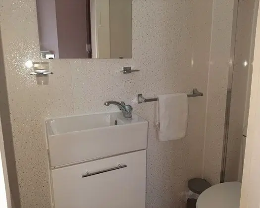 Tek Büyük Yataklı Oda, Banyolu/Duşlu