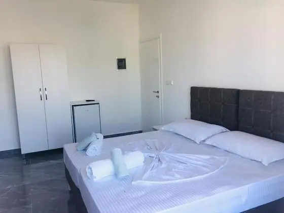 Tek Büyük Yataklı Oda, Balkon