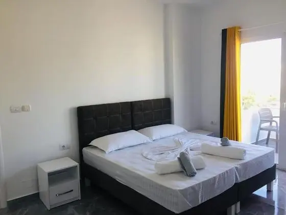 Tek Büyük Yataklı Oda, Balkon