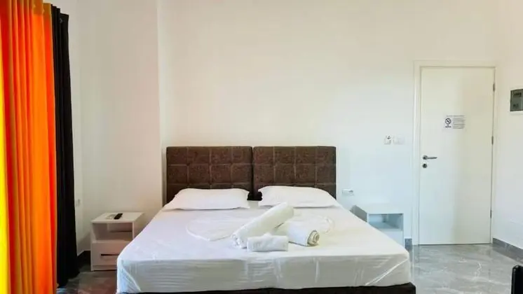 Tek Büyük Yataklı Oda, Balkon
