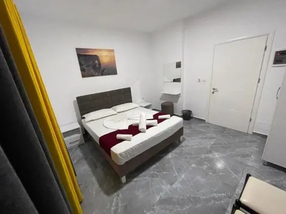Tek Büyük Yataklı Oda, Balkon