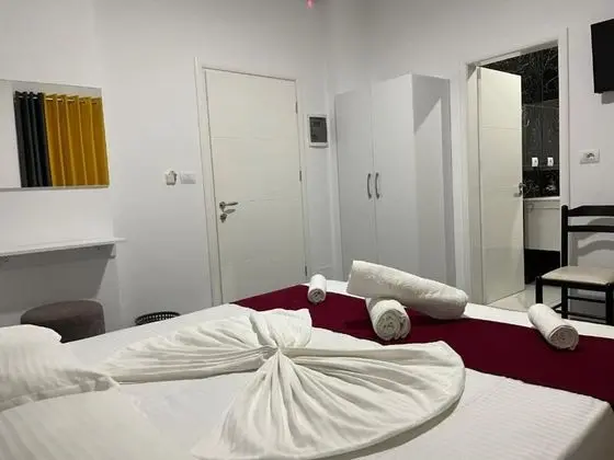 Tek Büyük Yataklı Oda, Balkon