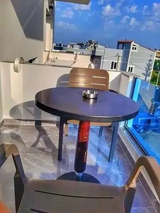 Tek Büyük Yataklı Oda, Balkon