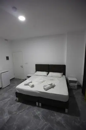 Tek Büyük Yataklı Oda, Balkon