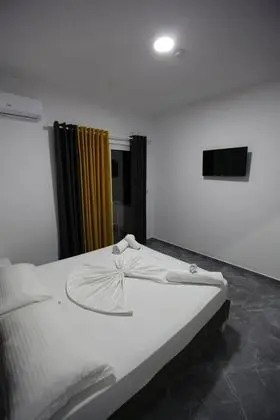 Tek Büyük Yataklı Oda, Balkon