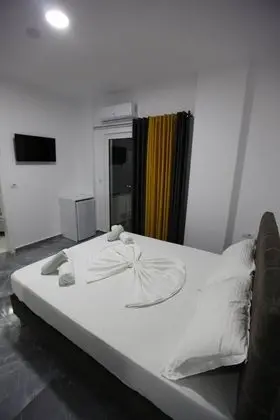 Tek Büyük Yataklı Oda, Balkon